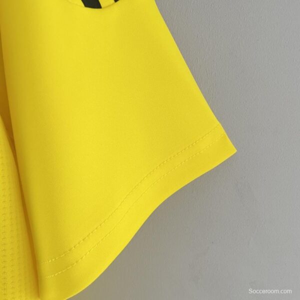 Retro Real Madrid 11/12 Goalkeeper Yellow Jersey - Image 8