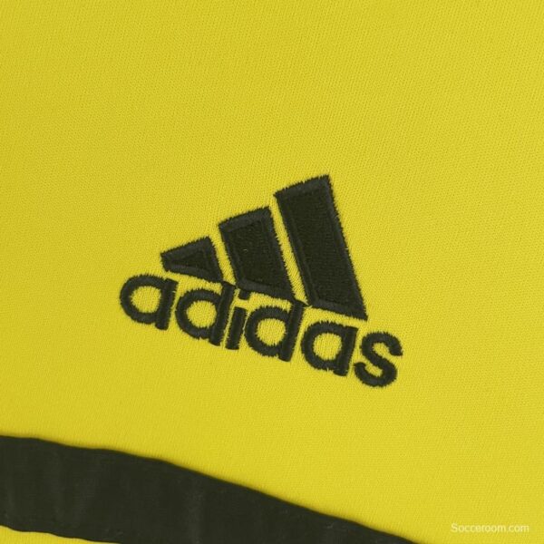 Retro Real Madrid 11/12 Goalkeeper Yellow Jersey - Image 9