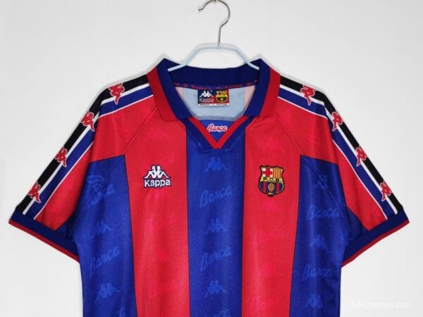 Retro 1995/97 Barcelona Home Soccer Jersey - Image 11