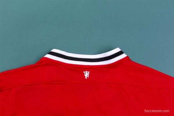 RETRO 11/12Manchester United Home Soccer Jersey - Image 2