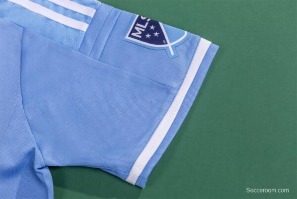 RETRO 2015 New York City Home Soccer Jersey - Image 5