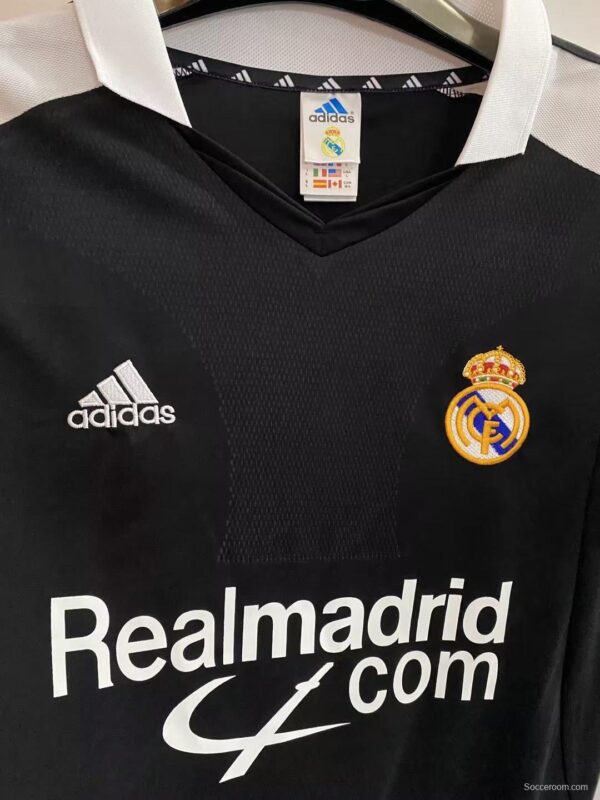 Retro 01/02 Real Madrid Away Black Jersey - Image 4