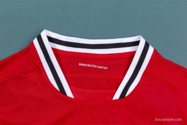 RETRO 11/12Manchester United Home Soccer Jersey - Image 4
