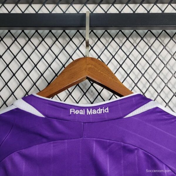 Retro 06/07 Real Madrid Third Purple Jersey - Image 10