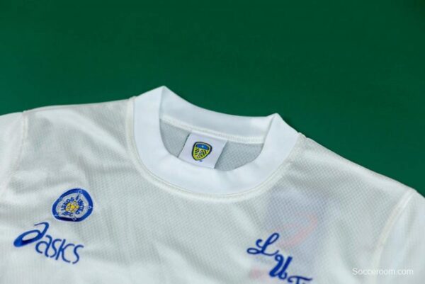 Retro 95/96 Leeds United Home Soccer Jersey - Image 10