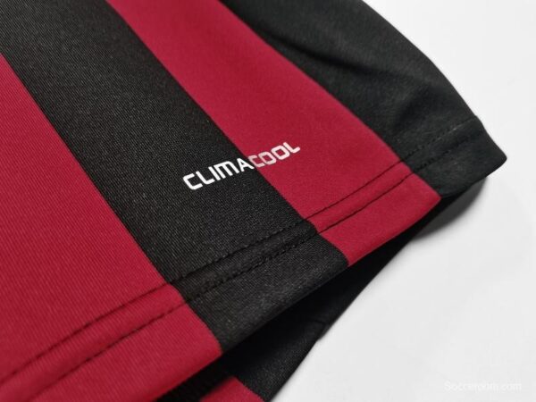 Retro 2009/10 AC Milan Home Soccer Jersey - Image 5