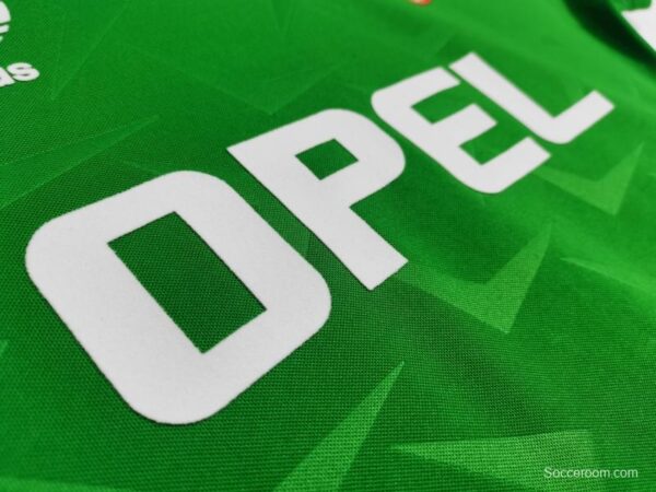 Retro 1990/92 Ireland Home Soccer Jersey - Image 5