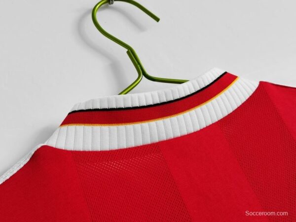 Retro 1995/96 Liverpool Home Soccer Jersey - Image 2