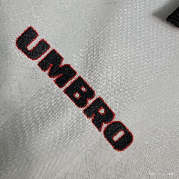 Retro 97-99 Manchester United White Jersey - Image 3