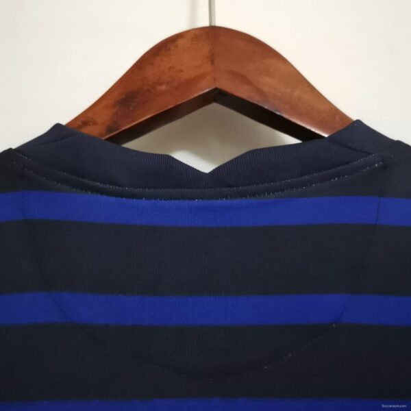 Retro 2020 France Benzema Jersey - Image 8