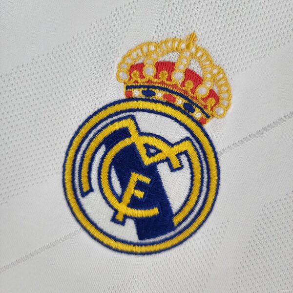 Retro 17/18 Real Madrid Home Soccer Jersey - Image 10