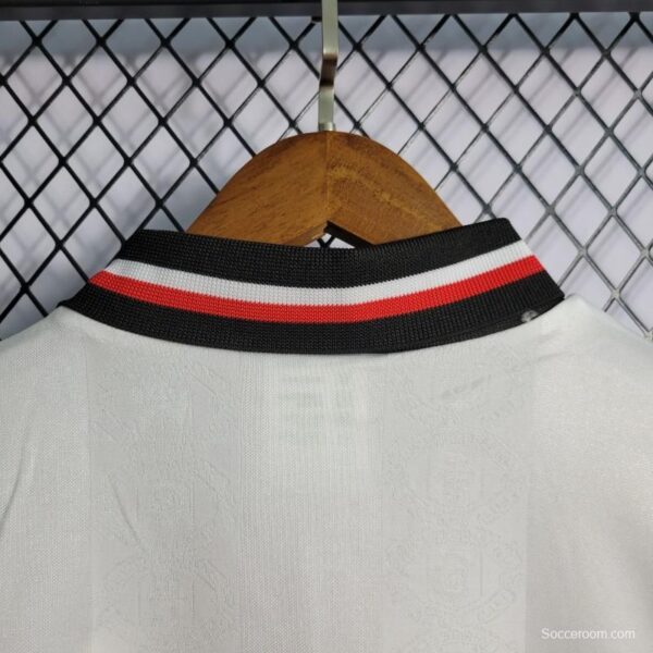 Retro 97-99 Manchester United White Jersey - Image 9