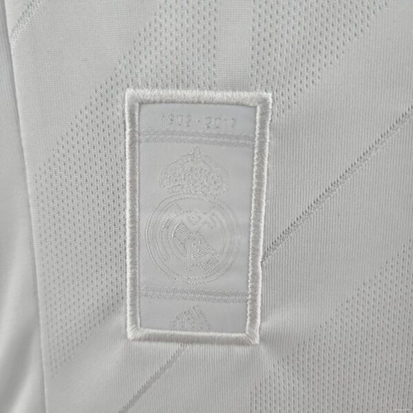 Retro 17/18 Real Madrid Home Soccer Jersey - Image 6