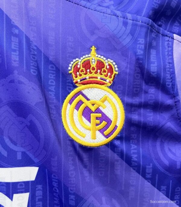 Retro 96/97 Real Madrid Away Jersey - Image 4