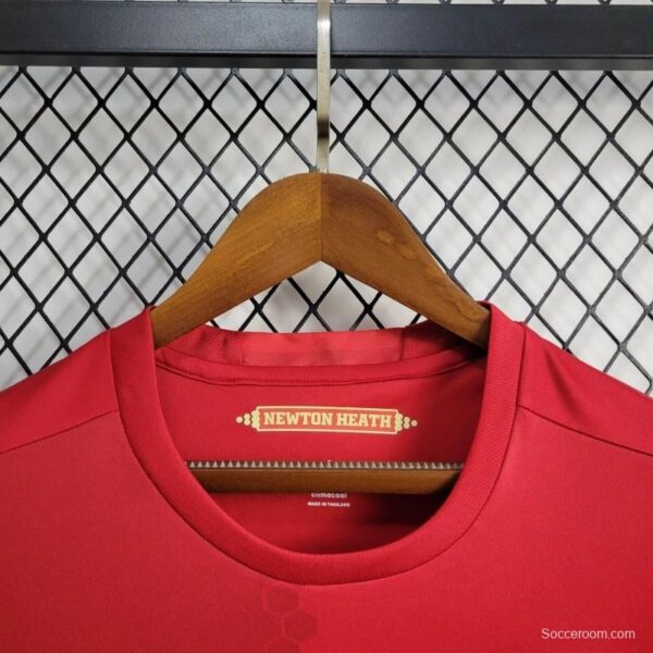 Retro 16/17 Manchester United Home Jersey - Image 9