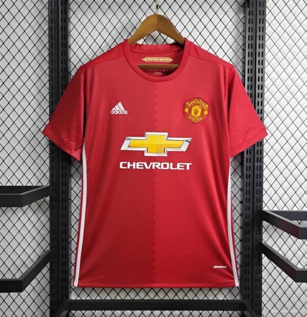 Retro 16/17 Manchester United Home Jersey - Image 10