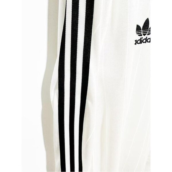 Retro 1983/84 Manchester United Away Long Sleeve Jersey - Image 6