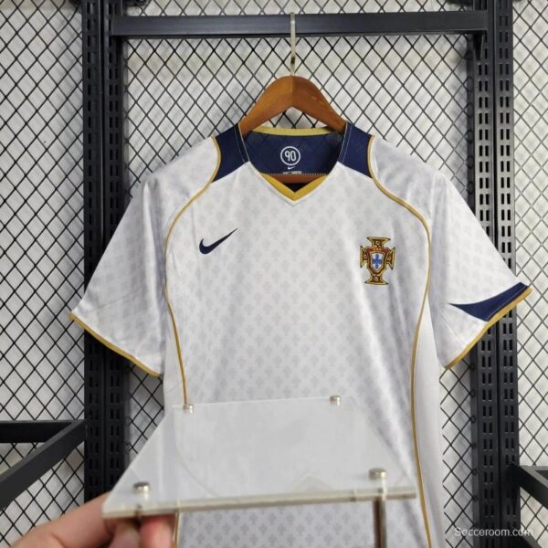 Retro 2004 Portugal Away Jersey - Image 8