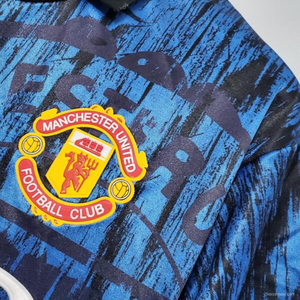 Retro 92/93 Manchester United in the away Soccer Jersey - Image 8