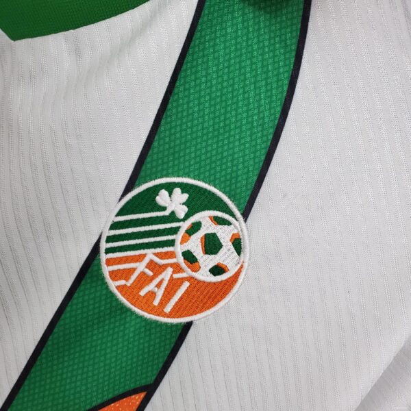 Retro Ireland 94/96 away Soccer Jersey - Image 5