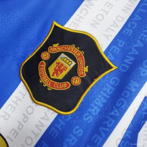 Retro 94/96 Manchester United away Soccer Jersey - Image 7