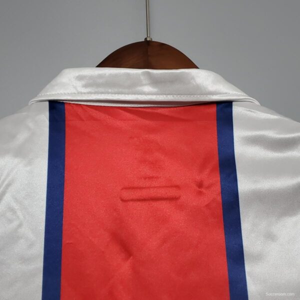 Retro 98/99 PSG away Soccer Jersey - Image 3