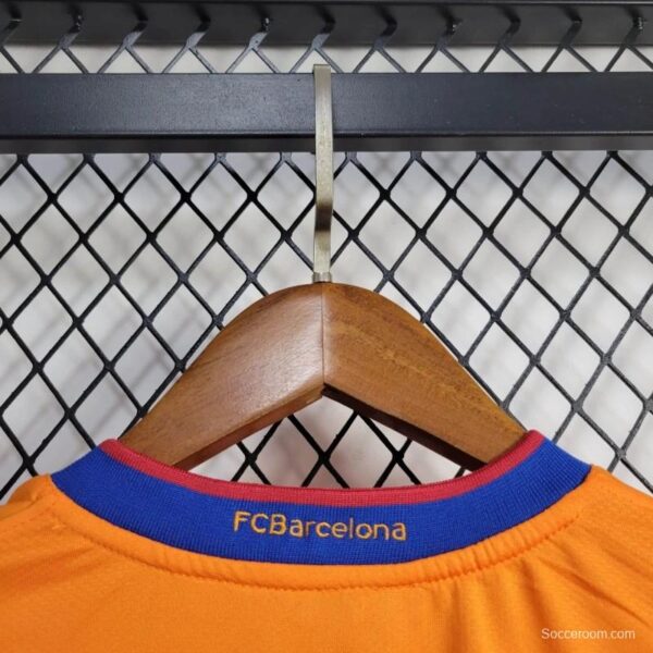 06/07 Retro Barcelona Away Jersey - Image 2