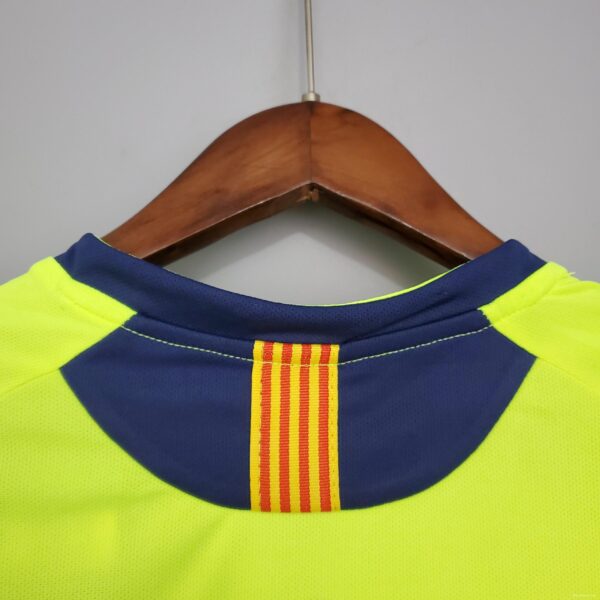 Retro Barcelona 05/06 away Soccer Jersey - Image 9